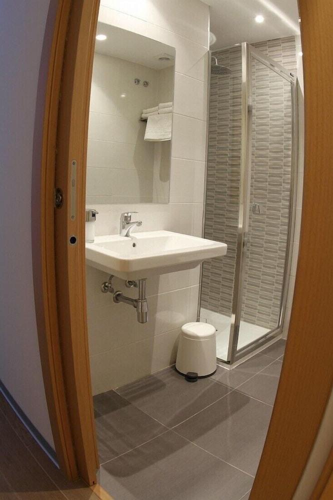 Hostal Monaco Valladolid Buitenkant foto