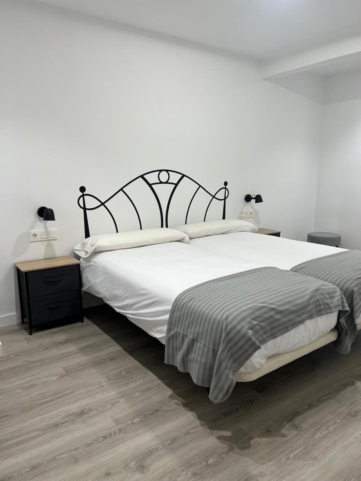 Hostal Monaco Valladolid Buitenkant foto