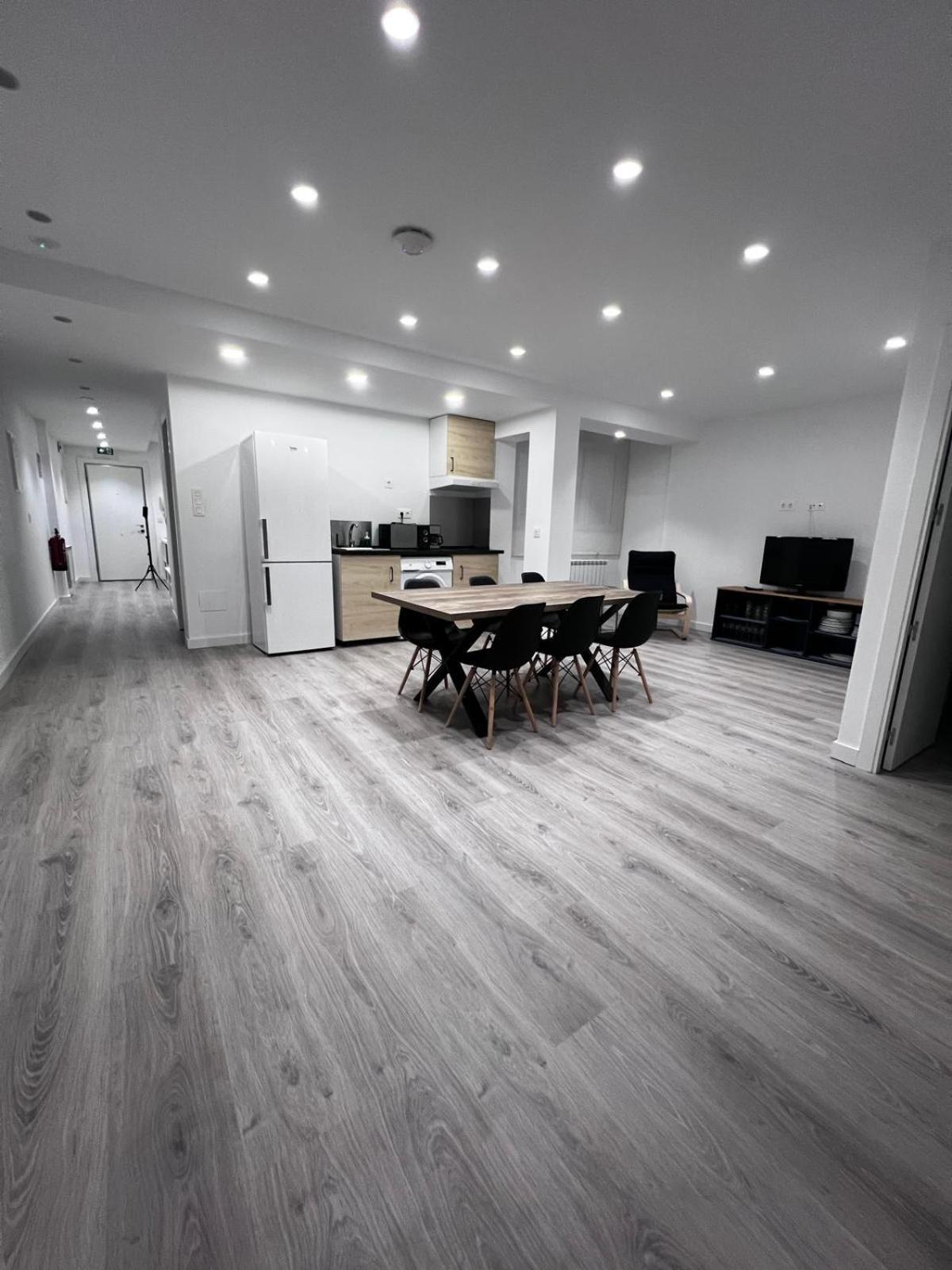 Hostal Monaco Valladolid Buitenkant foto