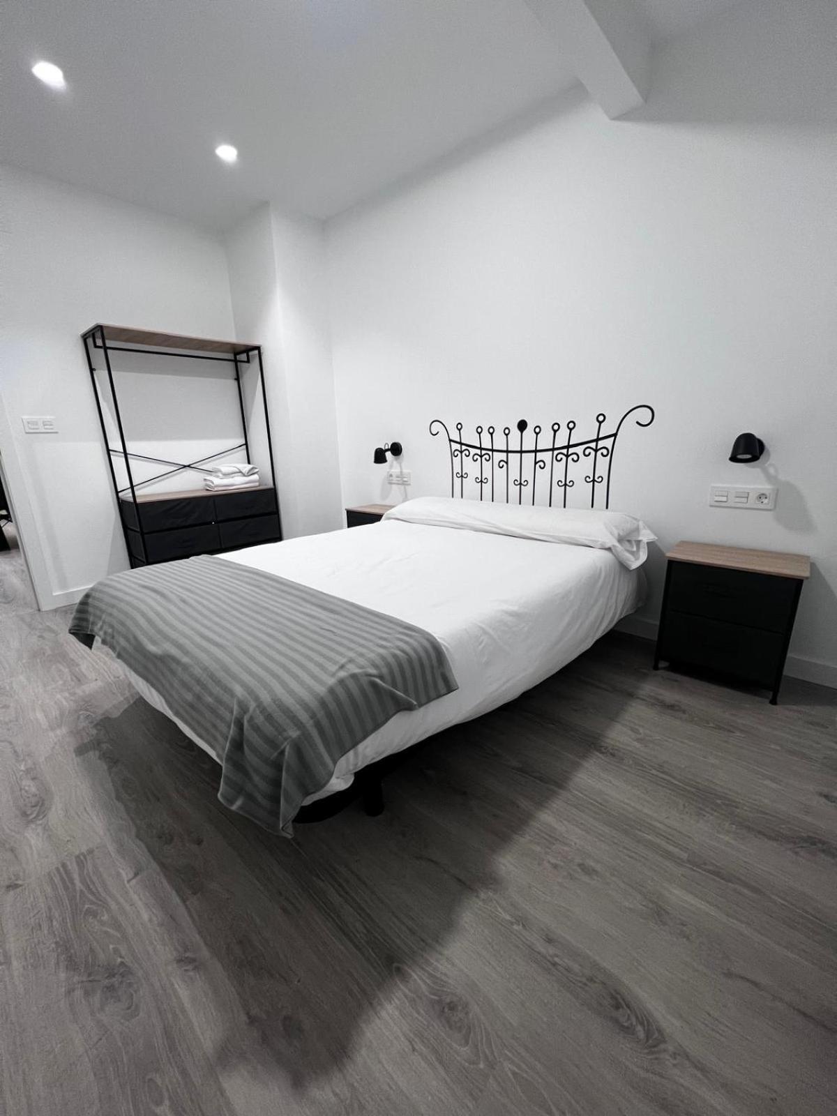 Hostal Monaco Valladolid Buitenkant foto