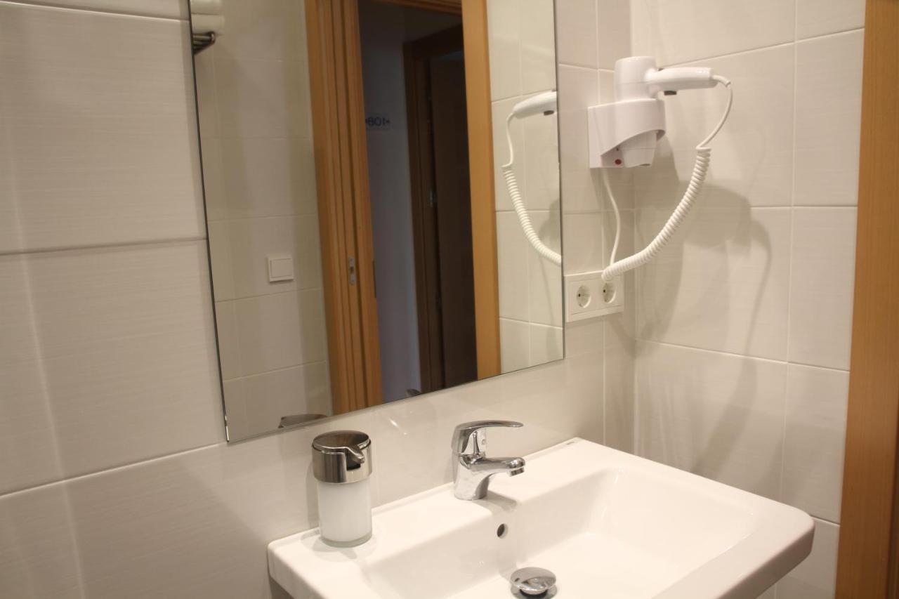 Hostal Monaco Valladolid Buitenkant foto