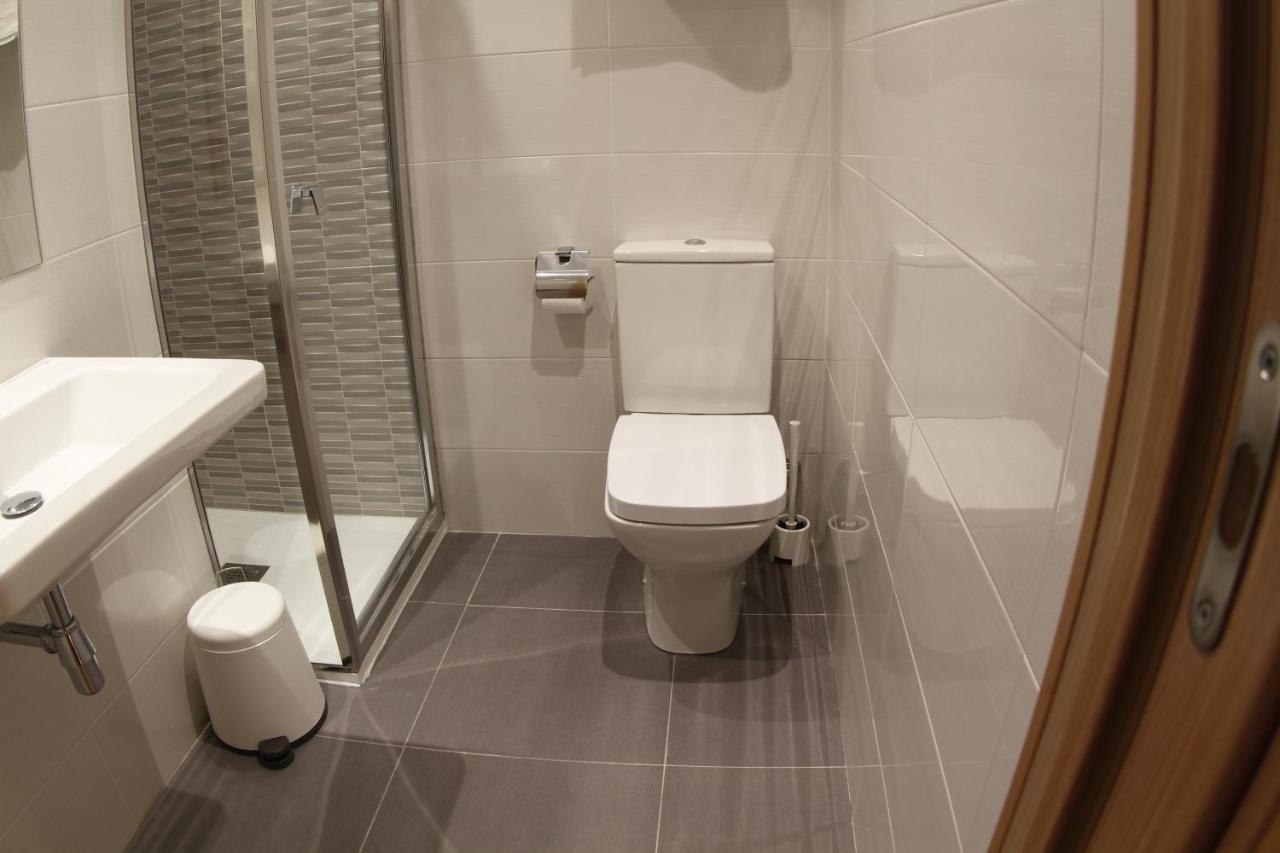 Hostal Monaco Valladolid Buitenkant foto